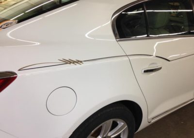 13000322 1064753360254619 8232780501923387982 n 400x284 - Pinstriping